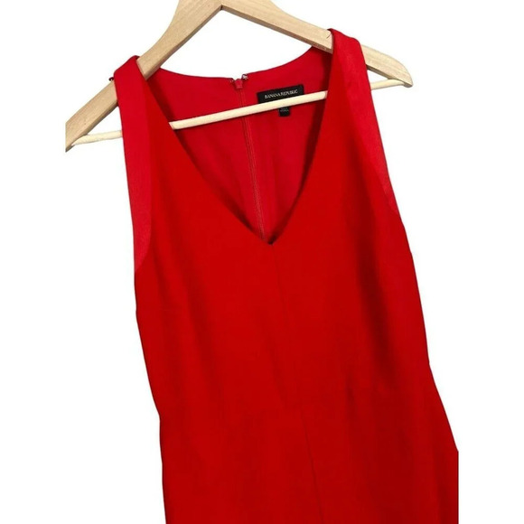 Banana Republic Mixed Media V-Neck Jumpsuit Poster Red Size 14 NO BELT Women’s - Picture 4 of 11
